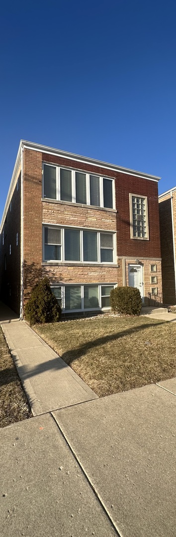 5754 W Montrose Avenue A Property Photo