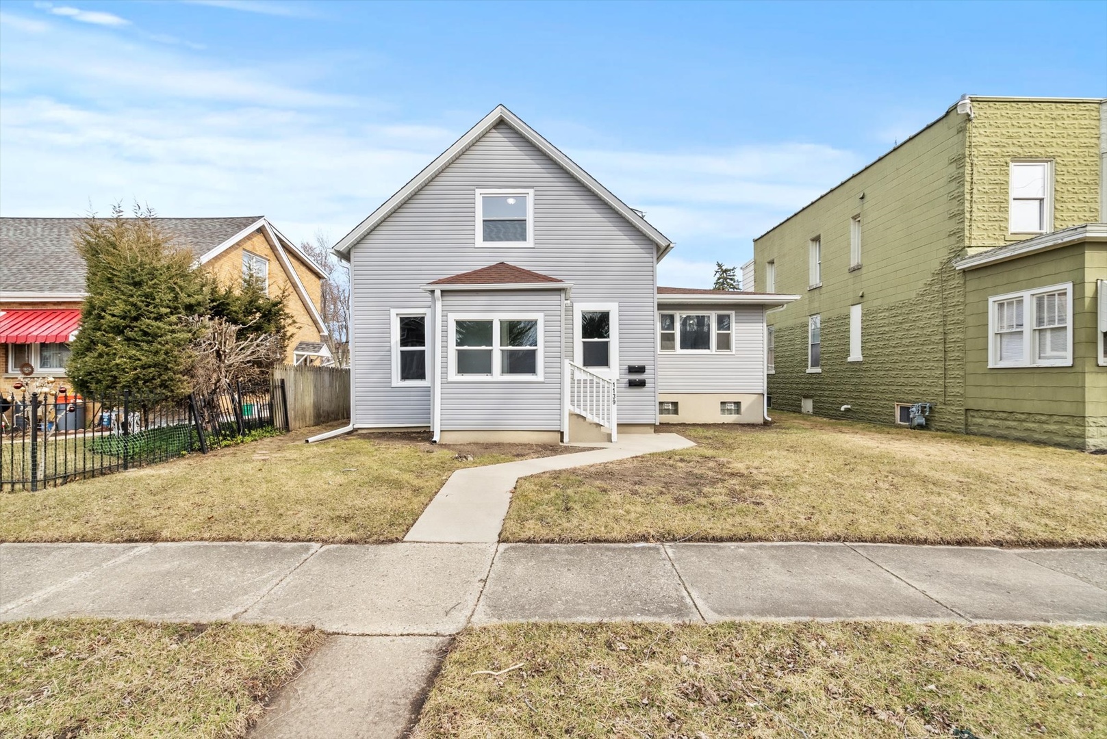 187 Real Estate Listings Main Image