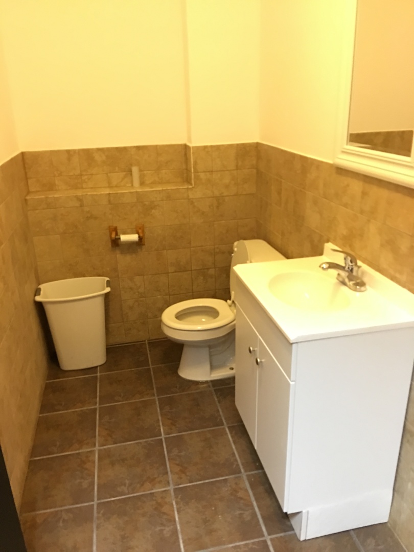 5642 W Diversey Avenue Property Photo 12