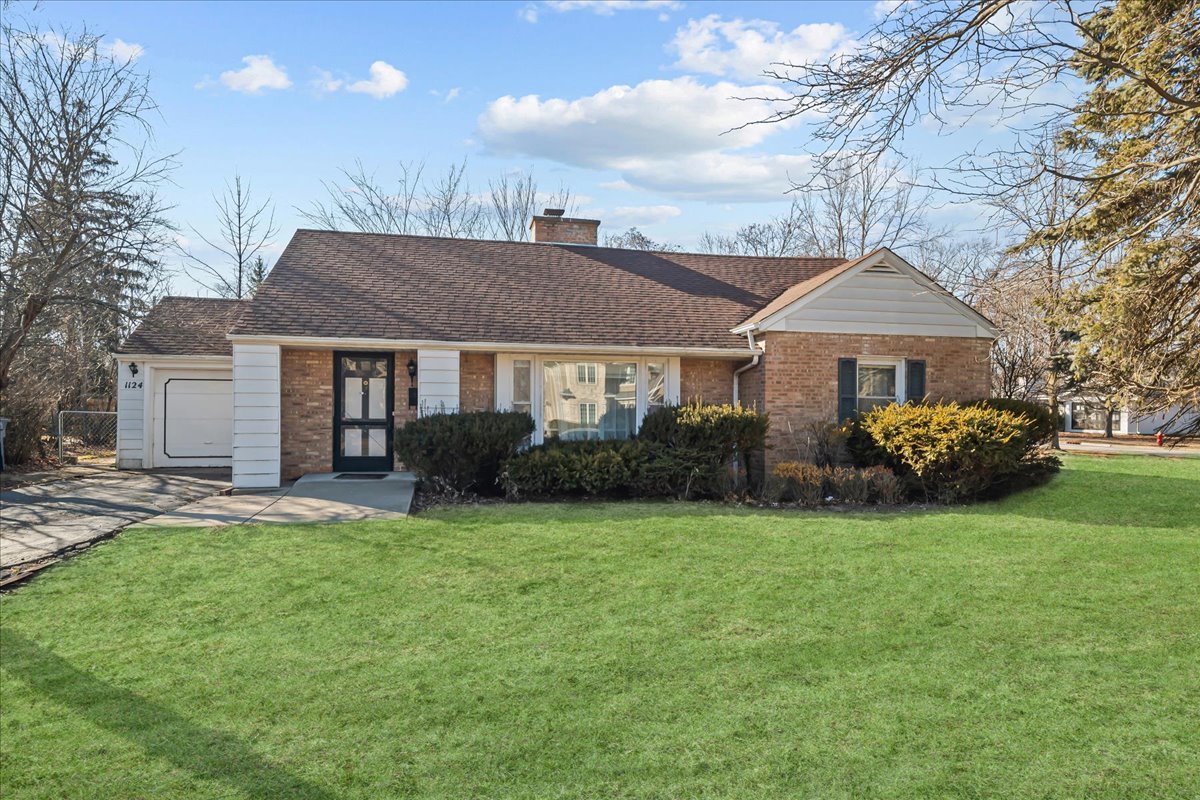 1124 Old Elm Lane Property Photo 1