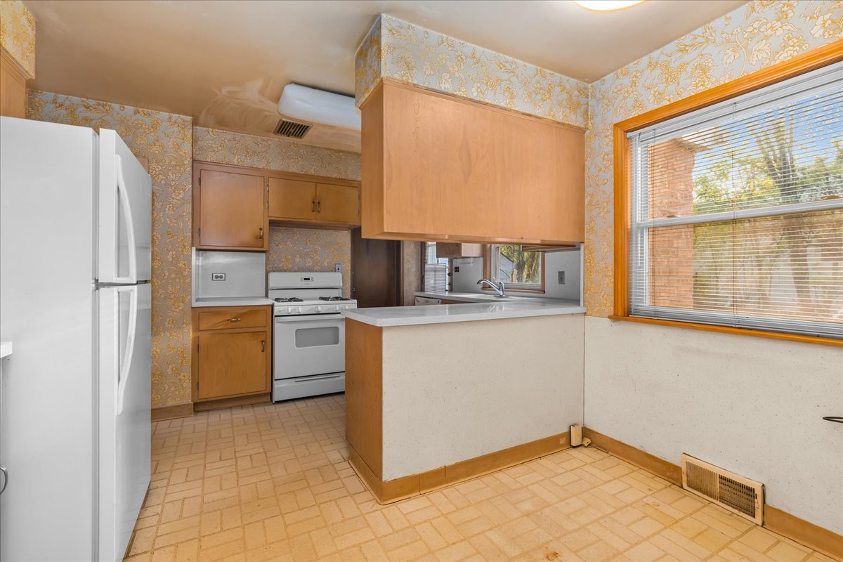 1124 Old Elm Lane Property Photo 7