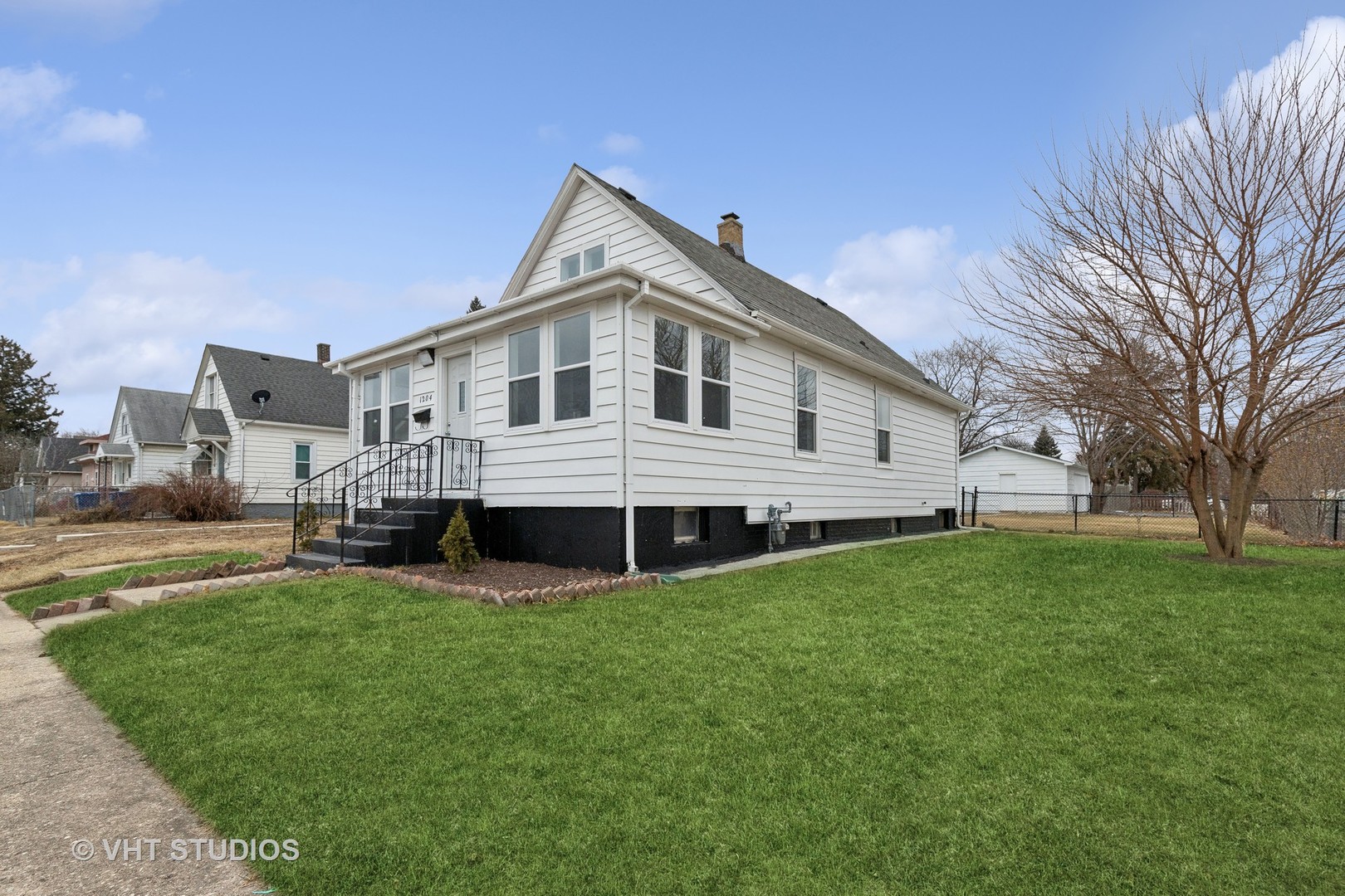 1204 Victoria Avenue Property Photo