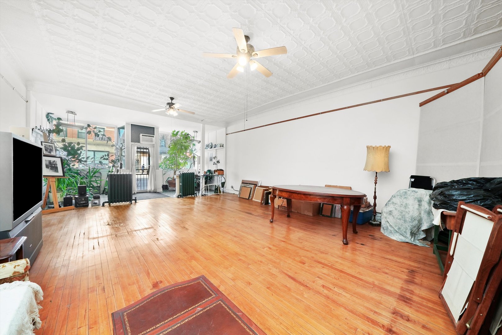 1303 W Chicago Ave Property Photo 8