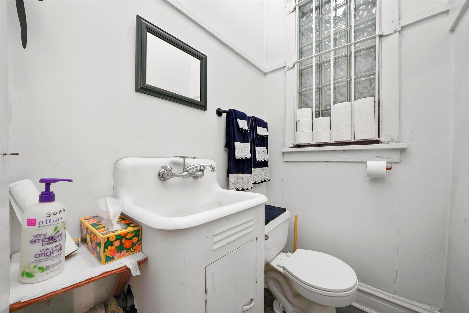 1303 W Chicago Ave Property Photo 10