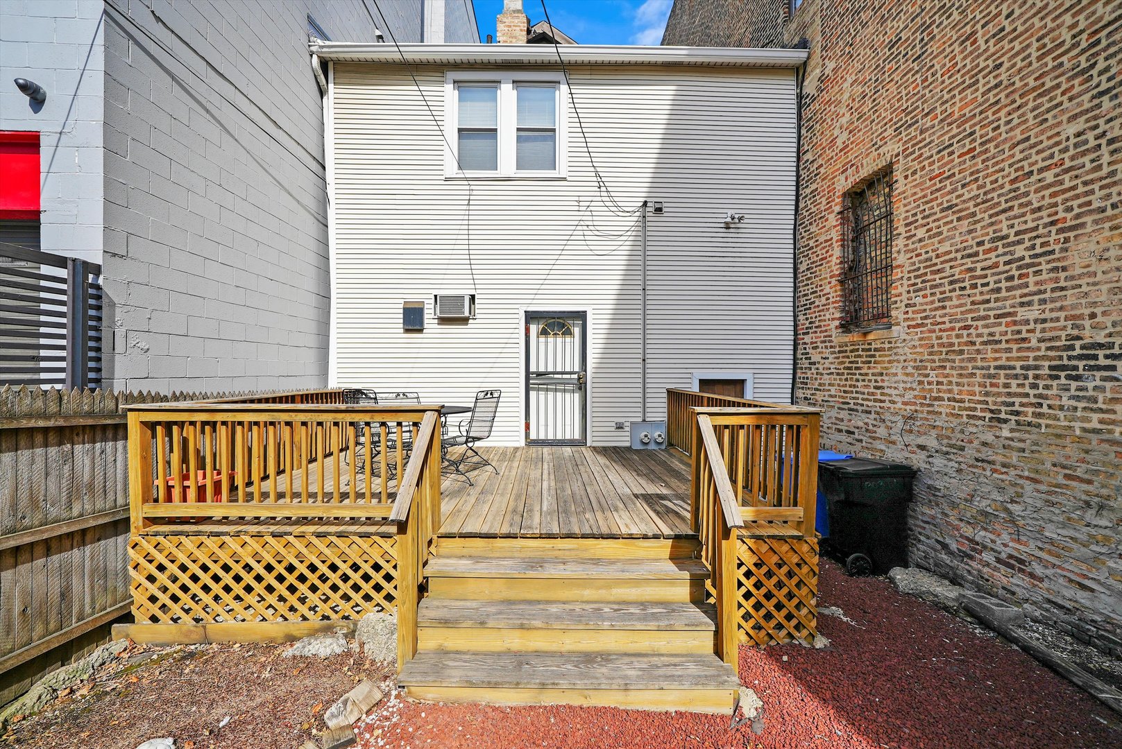 1303 W Chicago Ave Property Photo 13
