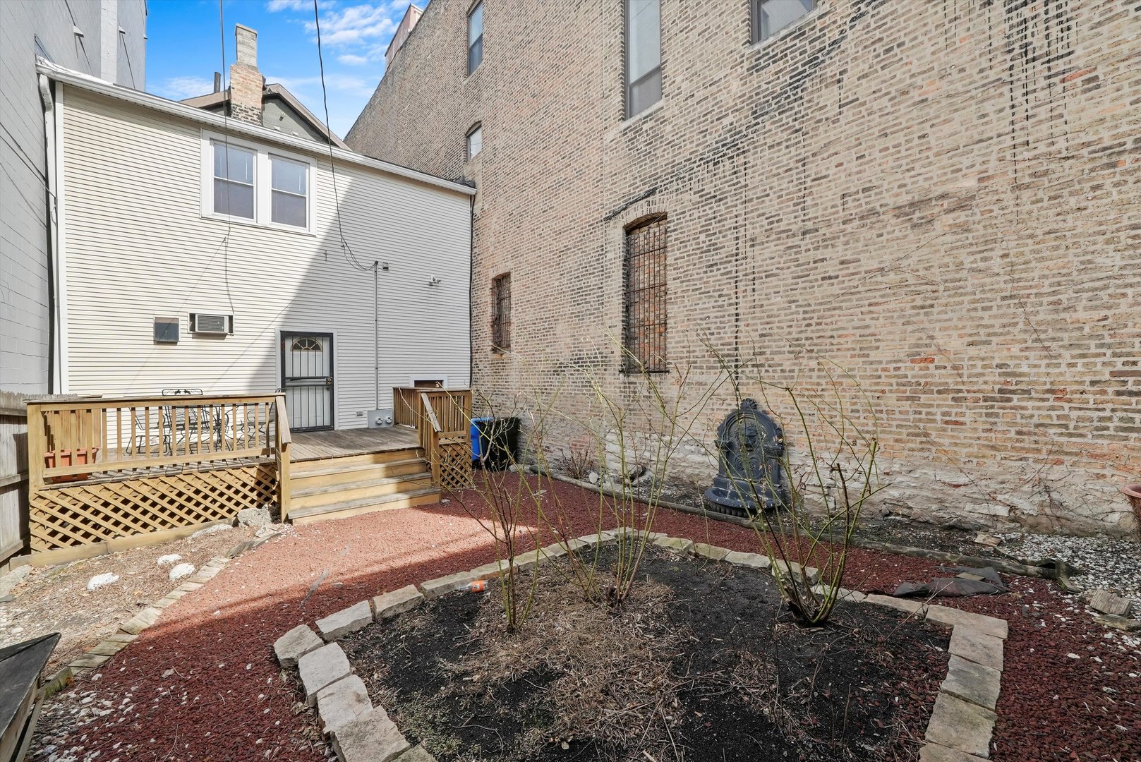 1303 W Chicago Ave Property Photo 15