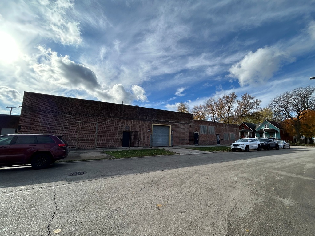 548 N Sacramento Boulevard Property Photo 3