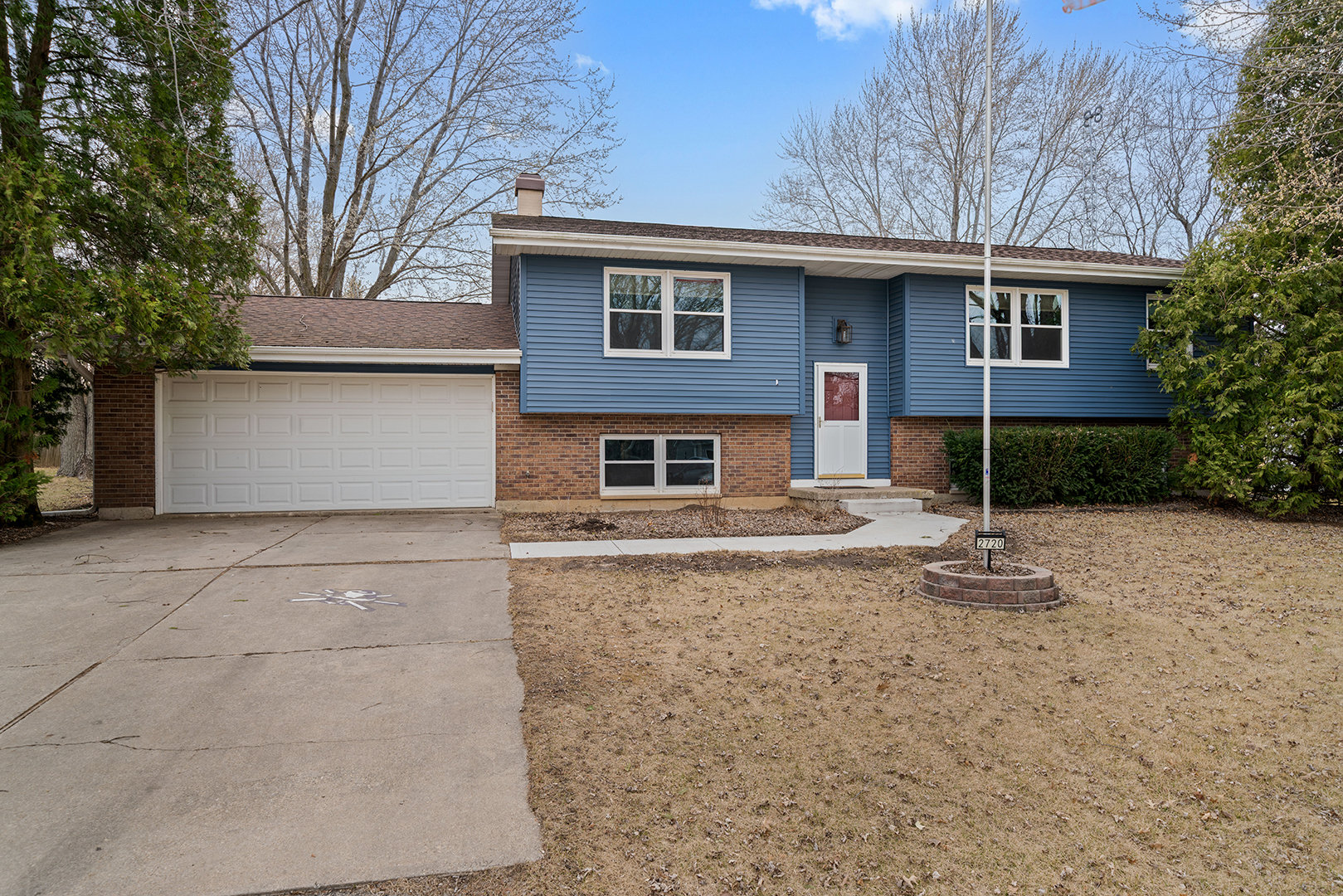 Lindenwood Real Estate Listings Main Image