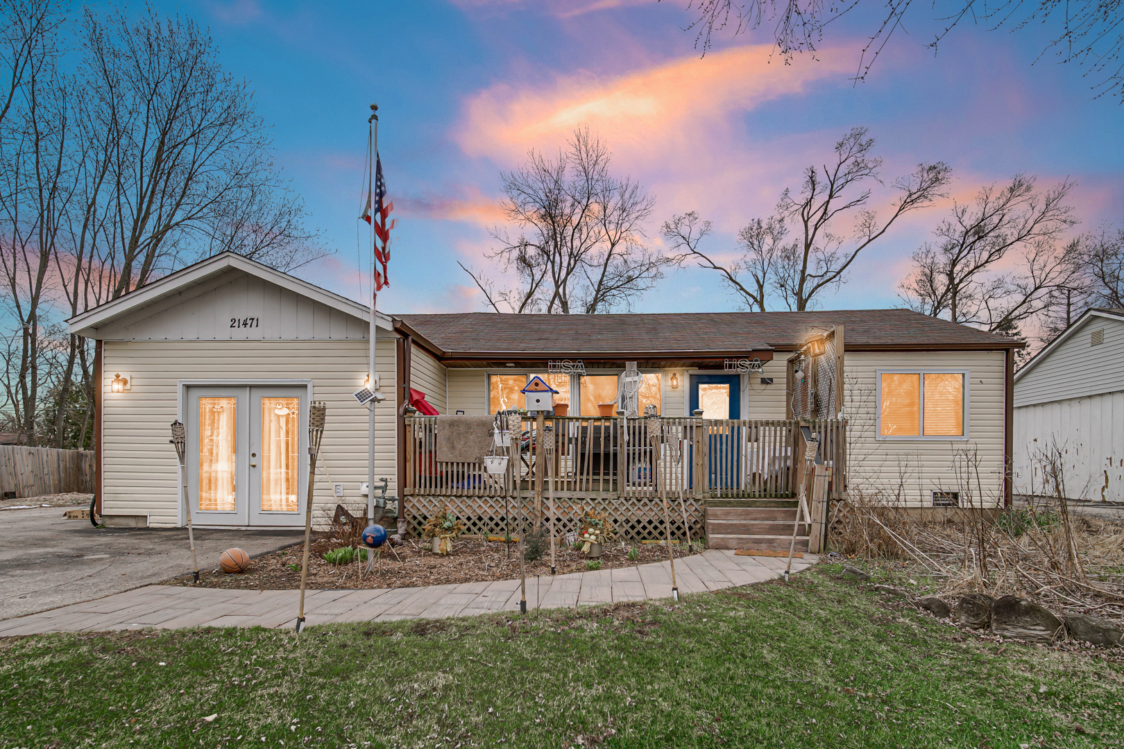 21471 W Engle Drive Property Photo