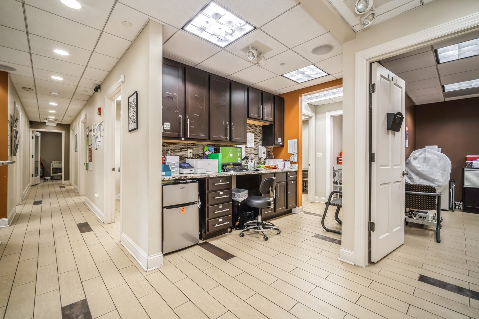 2214 Huntington Drive Property Photo 4