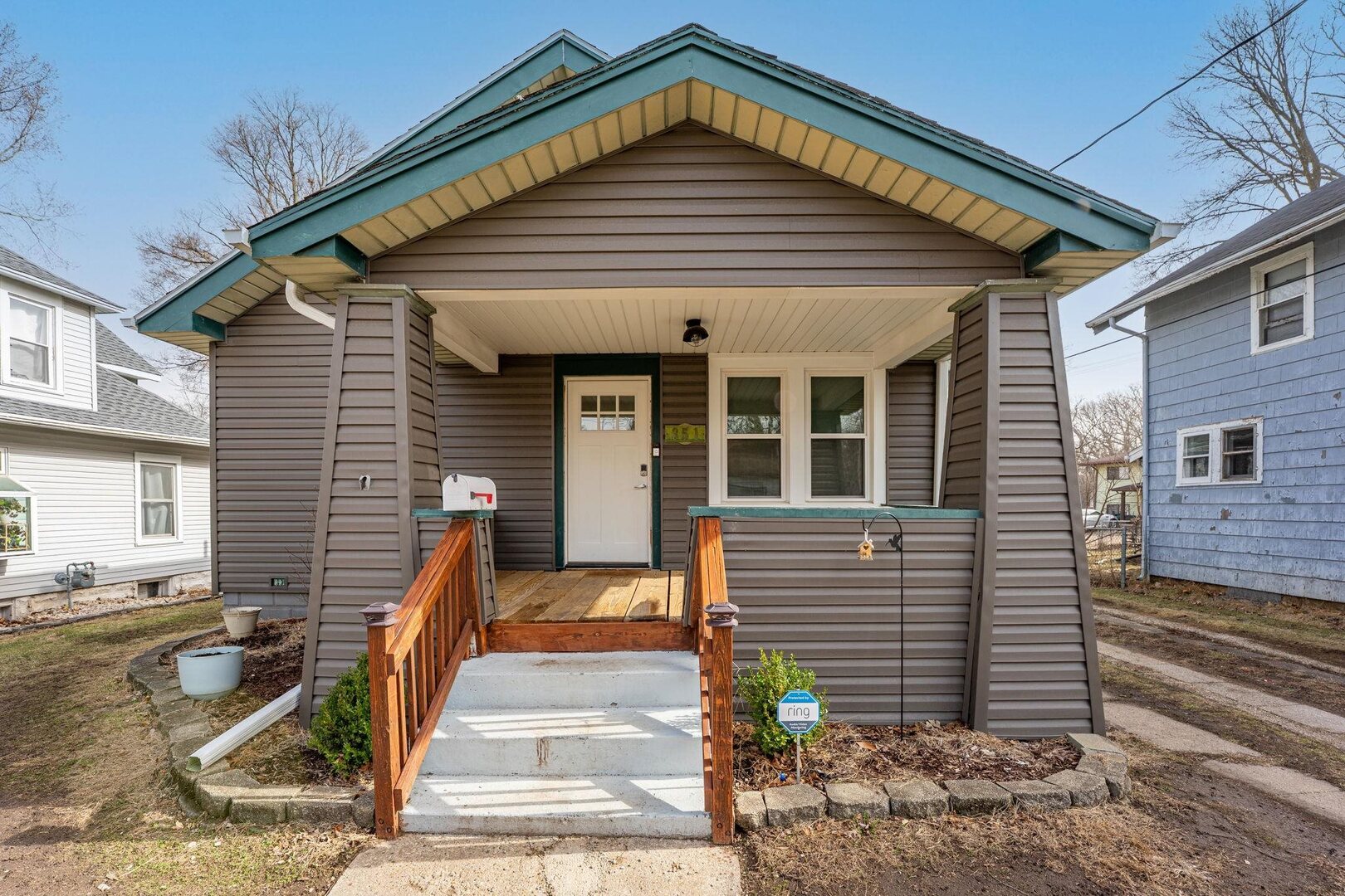 351 Perry Avenue Property Photo