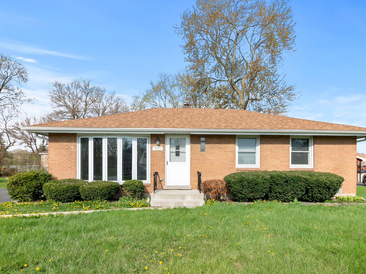 7932 S 86th Court Property Photo