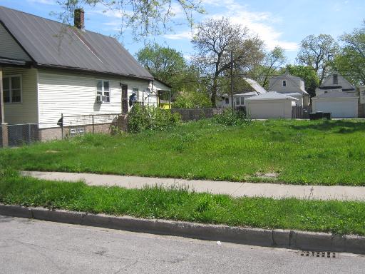 5747 S Union Avenue Property Photo 1