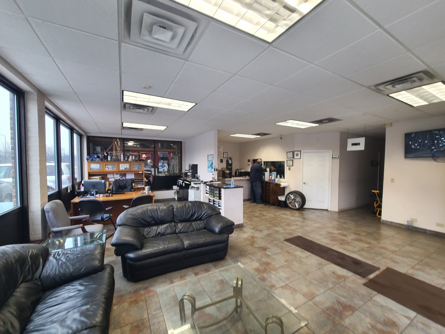 450 W 34th Street Property Photo 2