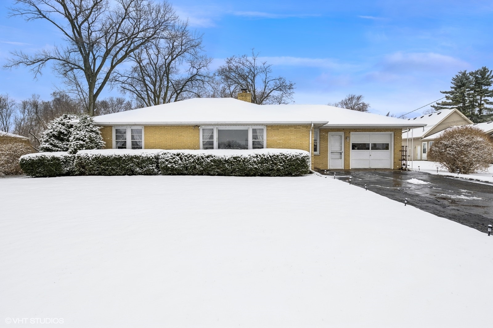 34 Hawthorne Lane Property Photo