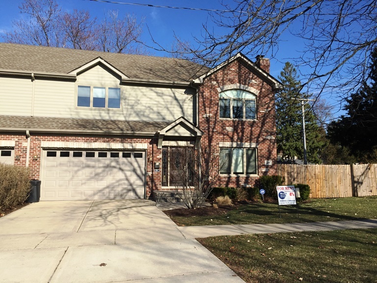 219 W Quincy Street Property Photo