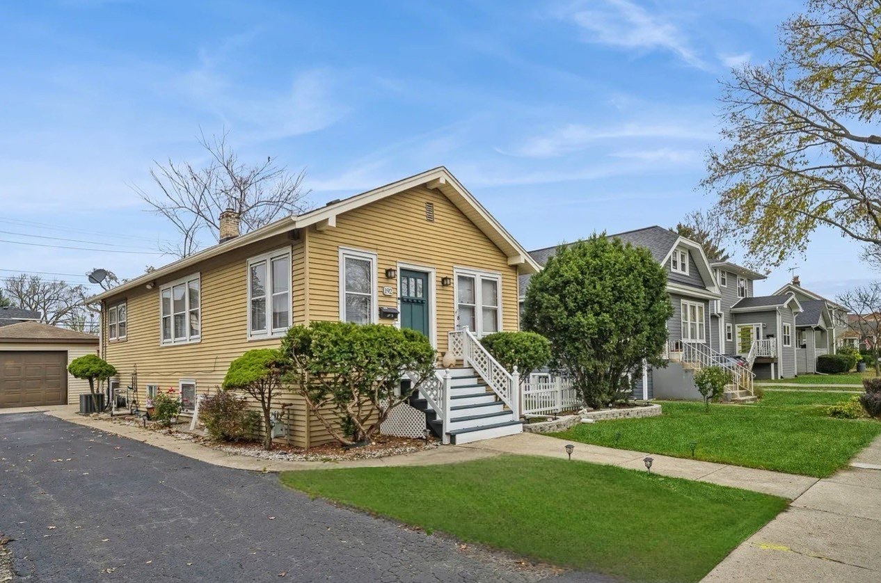 192 E Burlington Street Property Photo