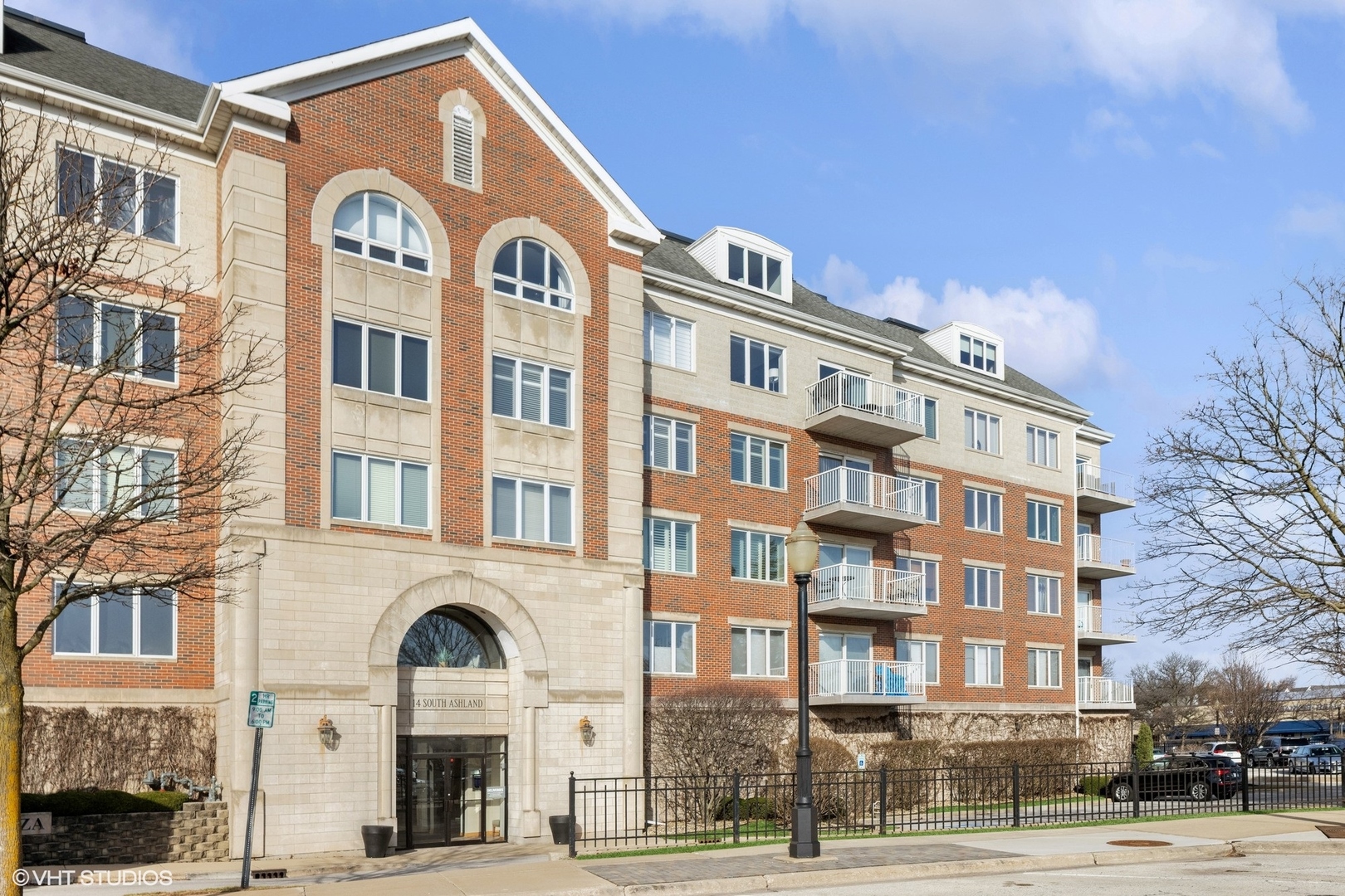 14 S Ashland Avenue 209 Property Photo