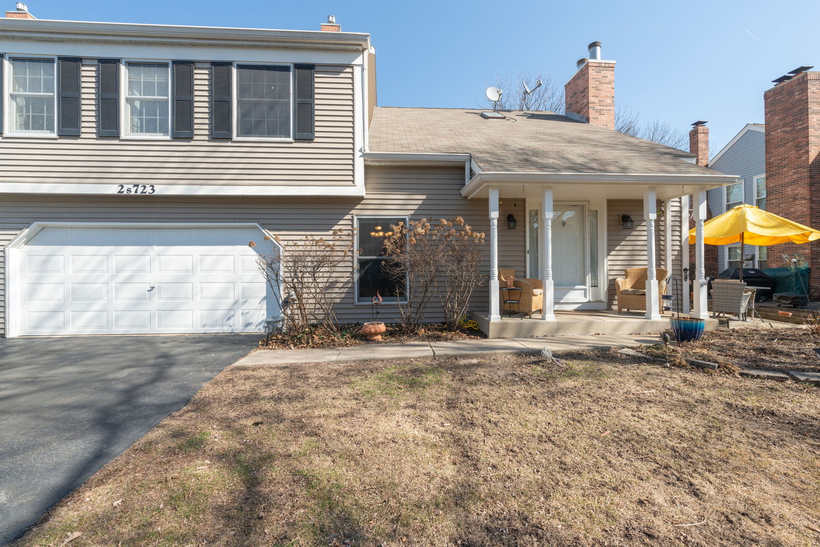 2s723 Timber Drive Property Photo
