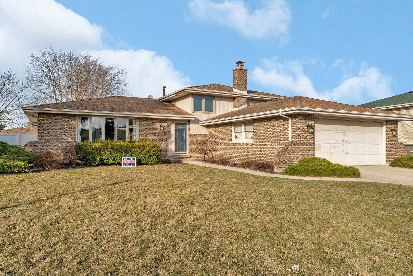 8834 Lori Lane Property Photo