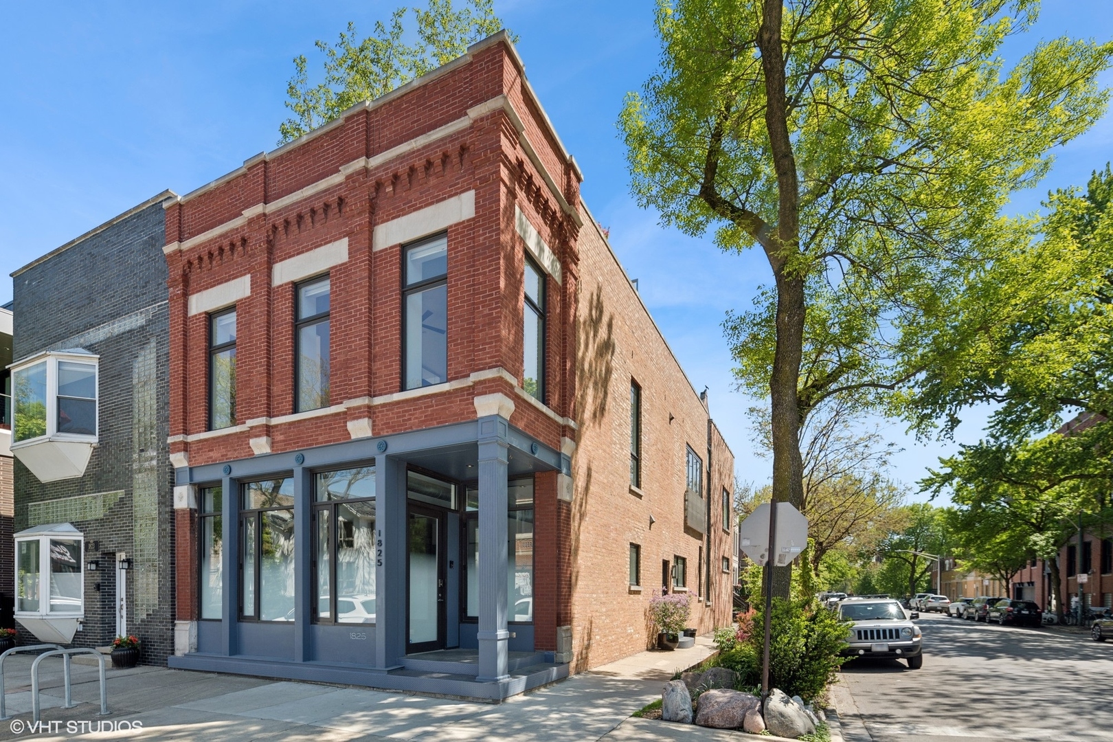 1825 W Wabansia Avenue Property Photo