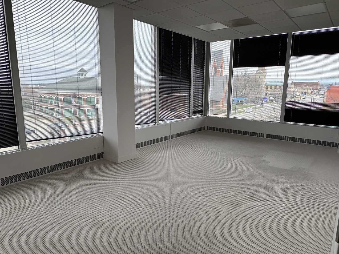 1 Dearborn Square 300 Property Photo 5