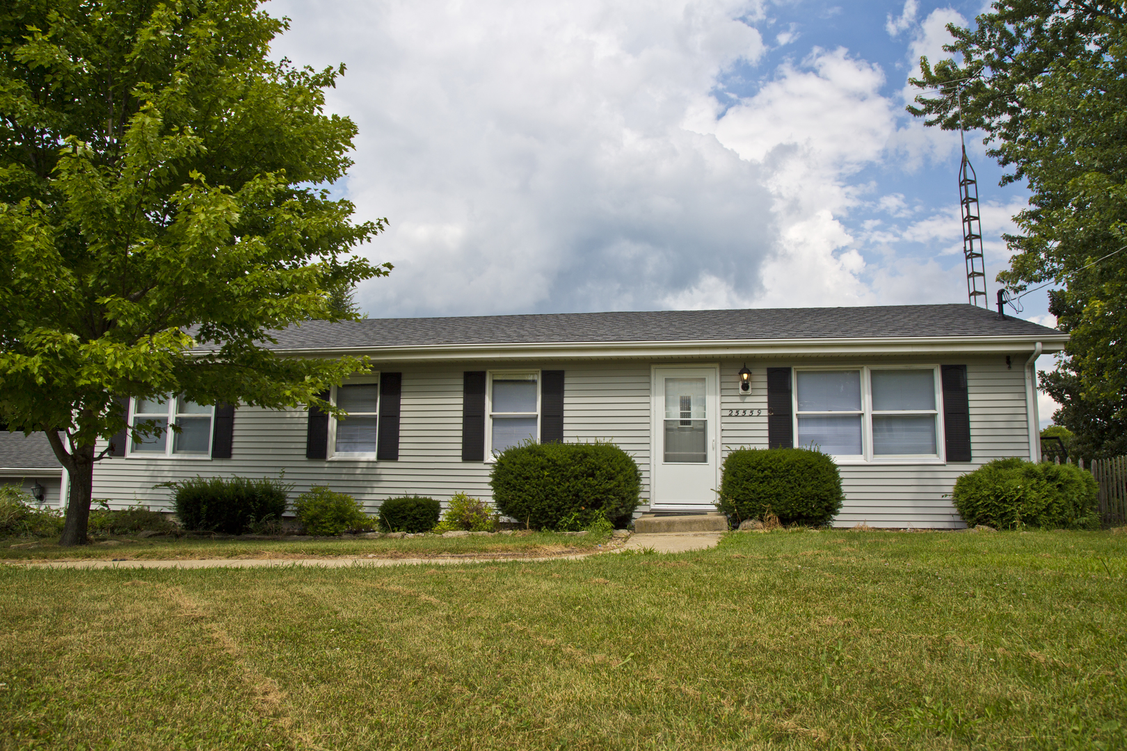 25559 S May Court Property Photo