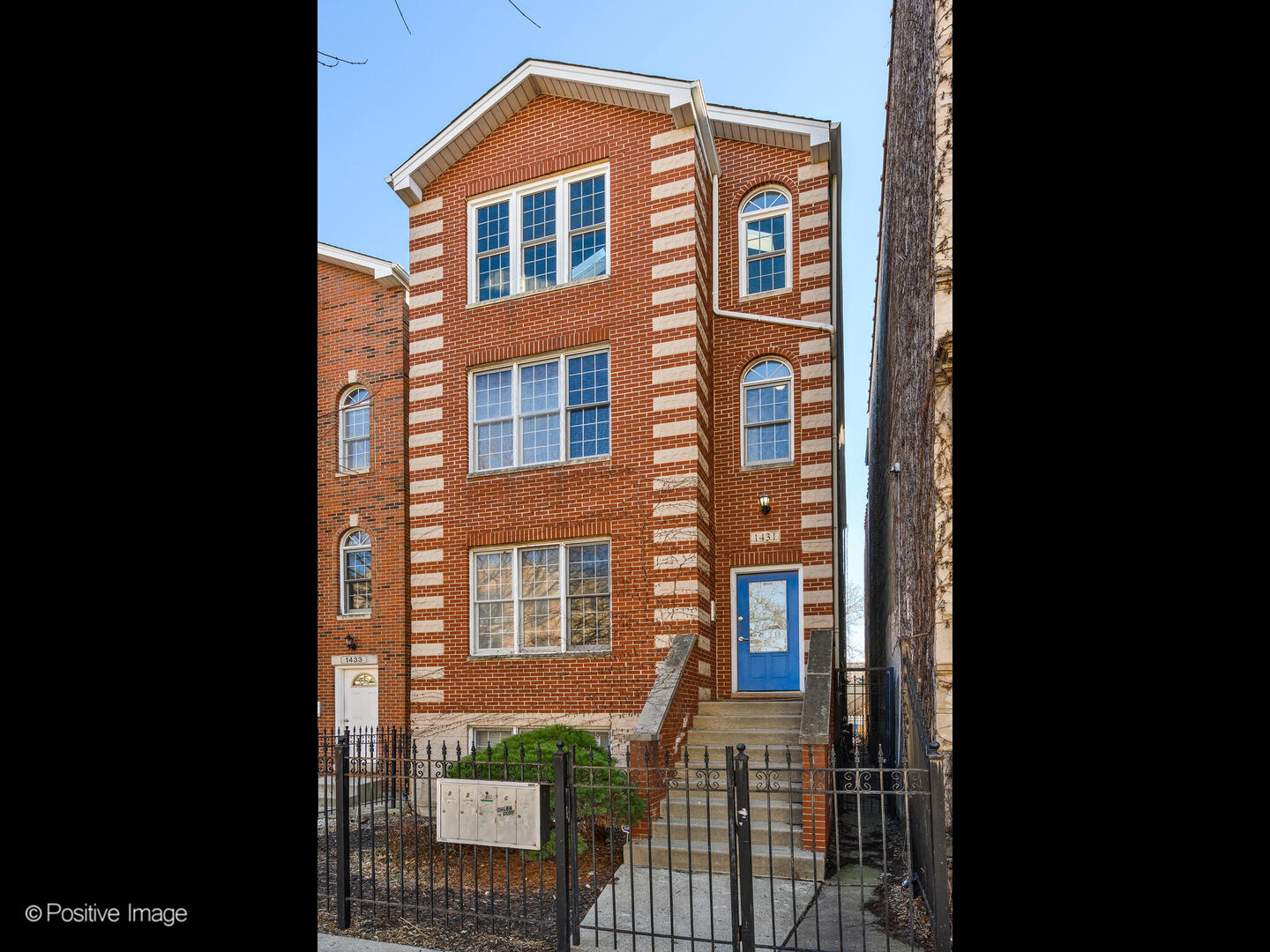 1431 N Leavitt Street 3 Property Photo