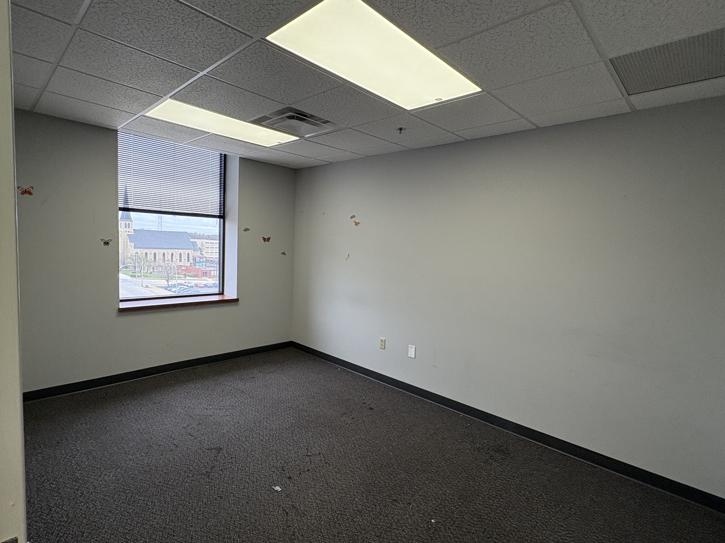 187 S Schuyler Avenue 555 Property Photo 5