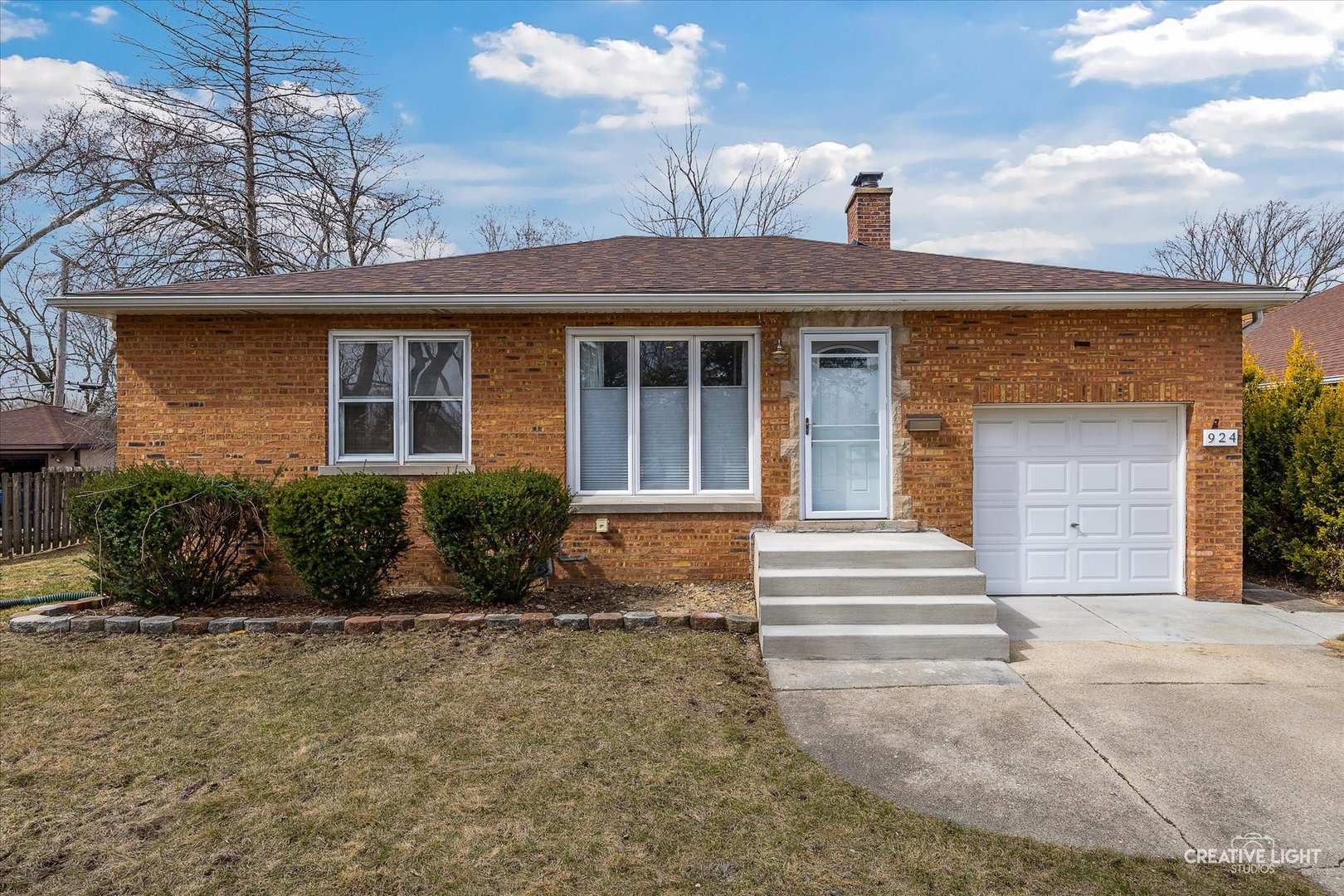 924 S Ardmore Avenue Property Photo