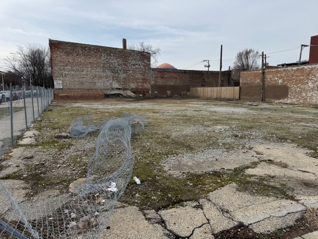 131 E 43rd Street Property Photo 4
