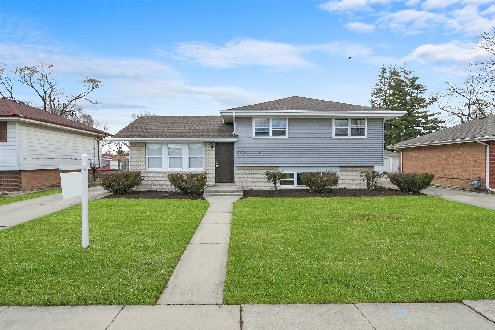 15439 Dearborn Street Property Photo