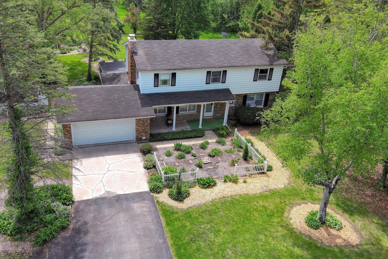 38w283 Deerpath Road Property Photo