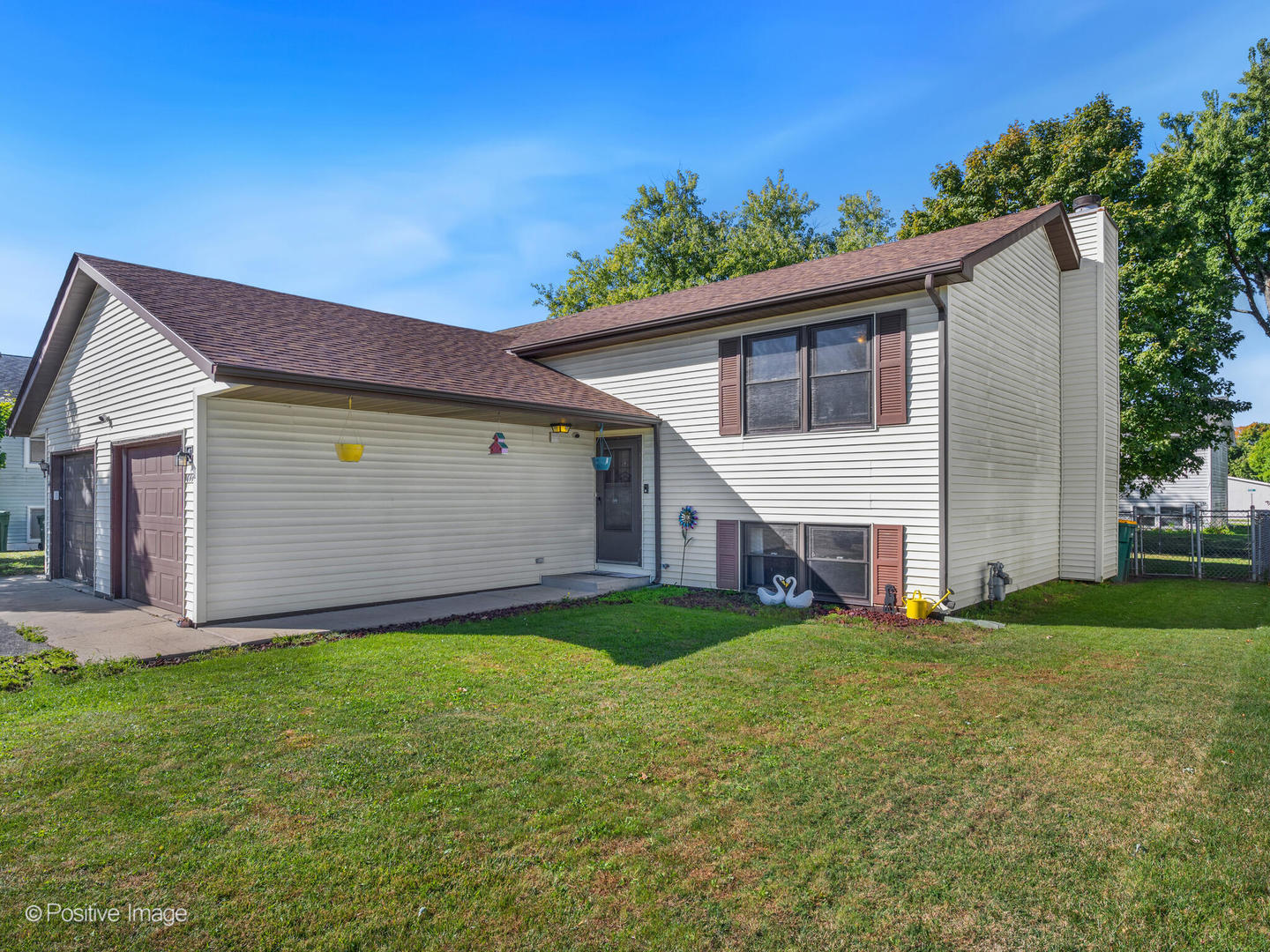 644 Swan Drive Property Photo