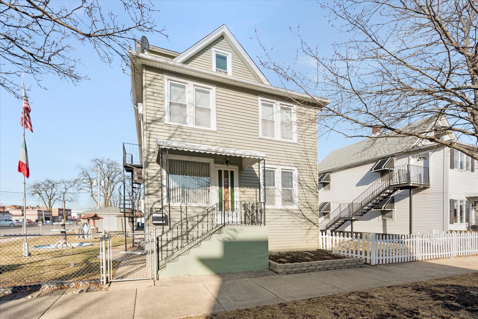 902 N 23rd Avenue Property Photo