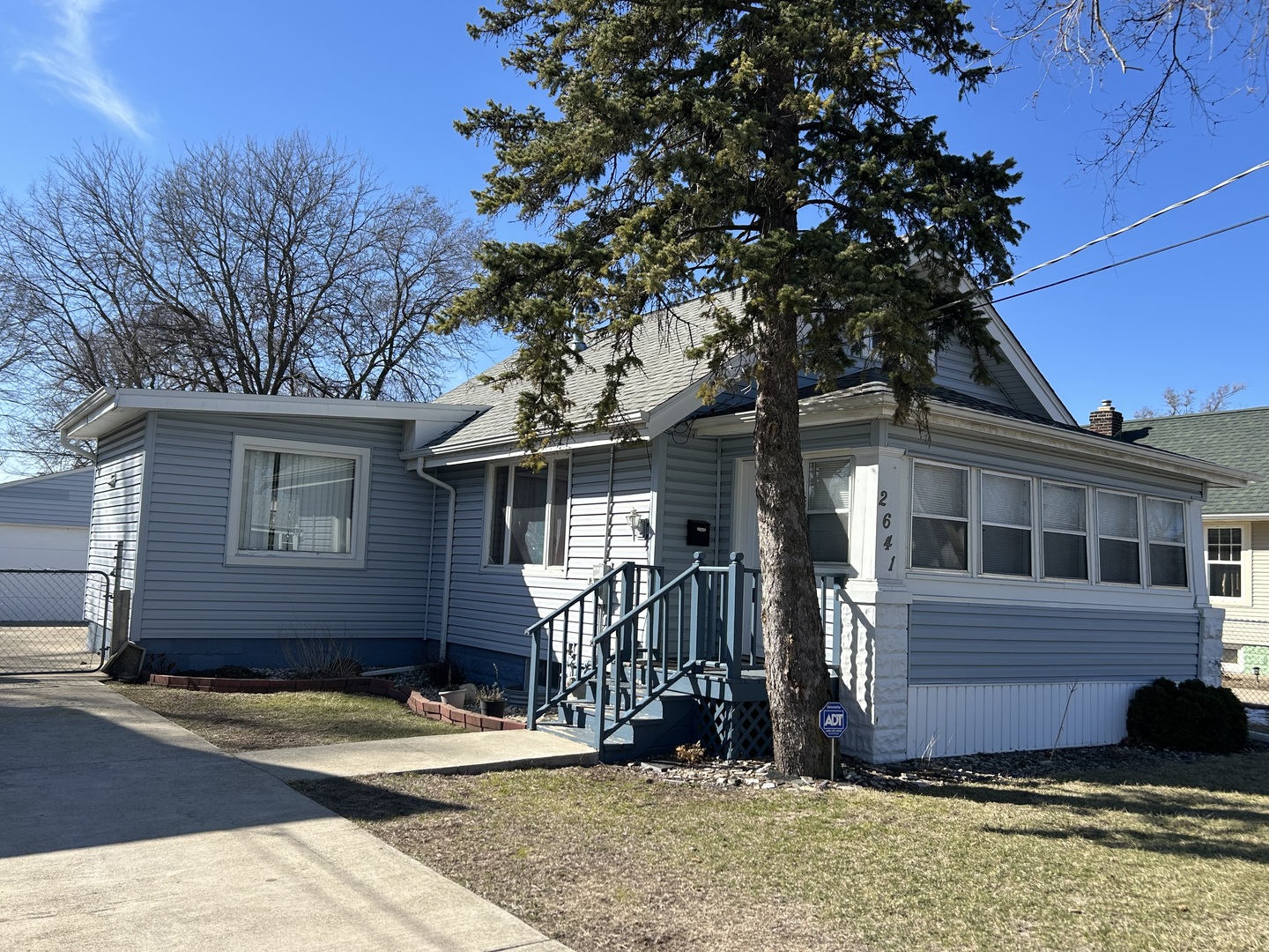 2641 10th Street Property Photo