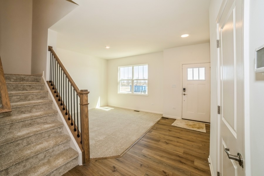 927 Greenleaf Street Property Photo 2