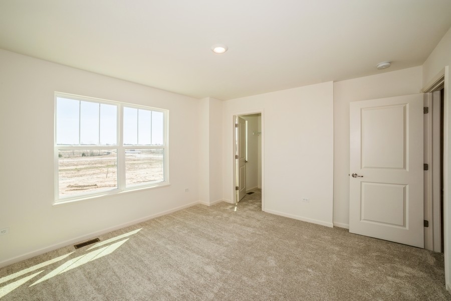 927 Greenleaf Street Property Photo 9
