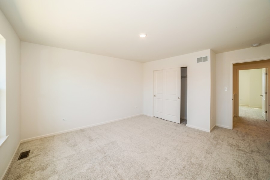 927 Greenleaf Street Property Photo 12