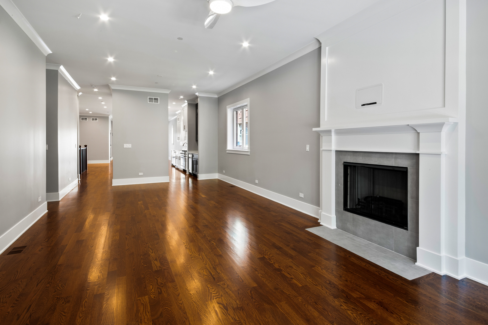 4642 N Magnolia Avenue Property Photo 3