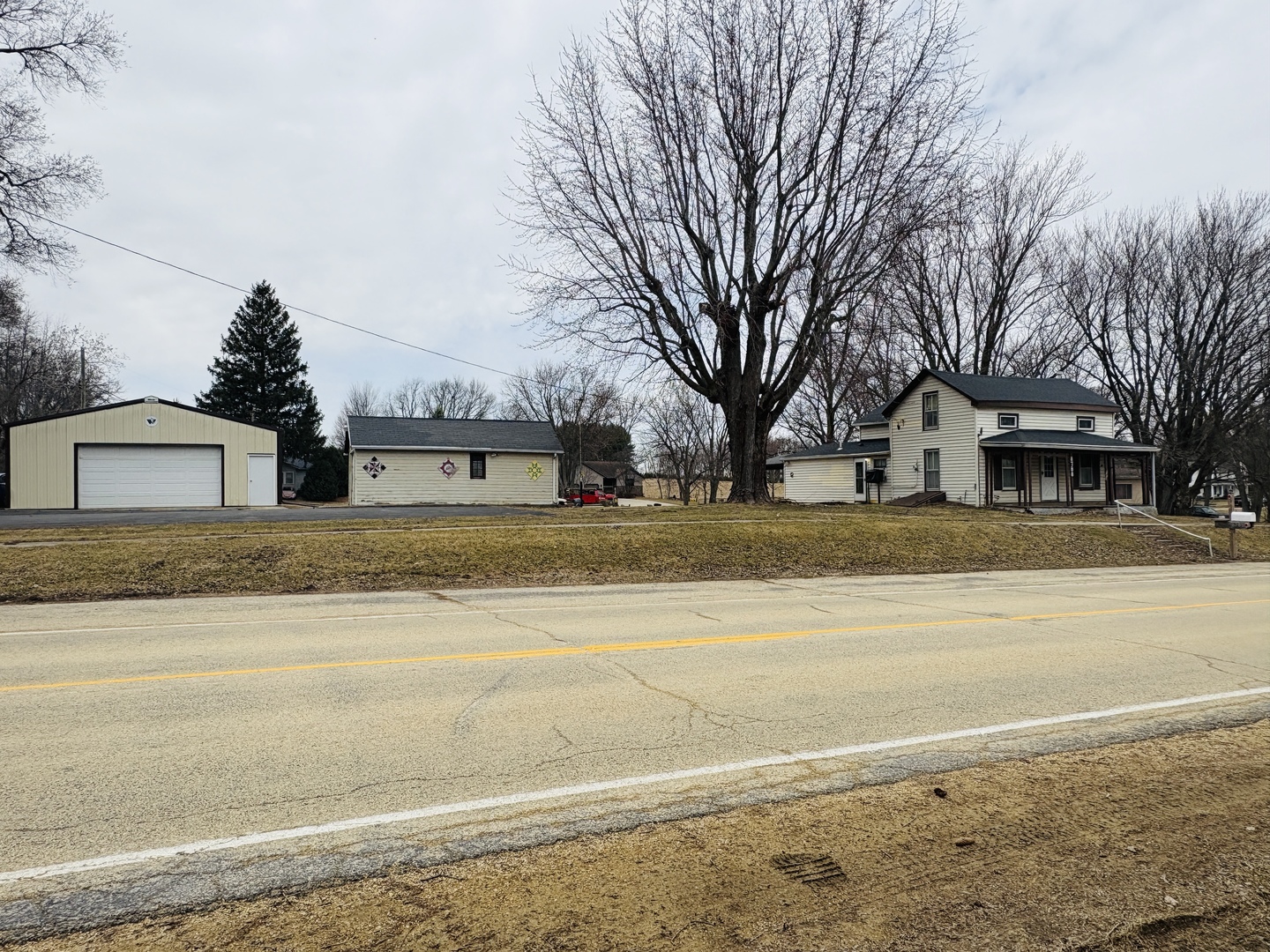 8788 N Main St / Adeline Road Property Photo