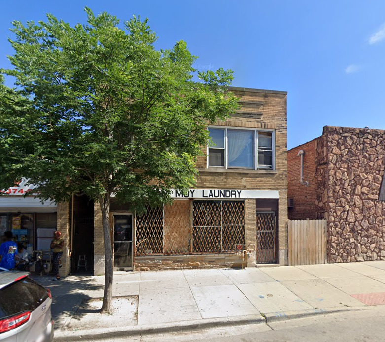 2426 E 75th Street Property Photo