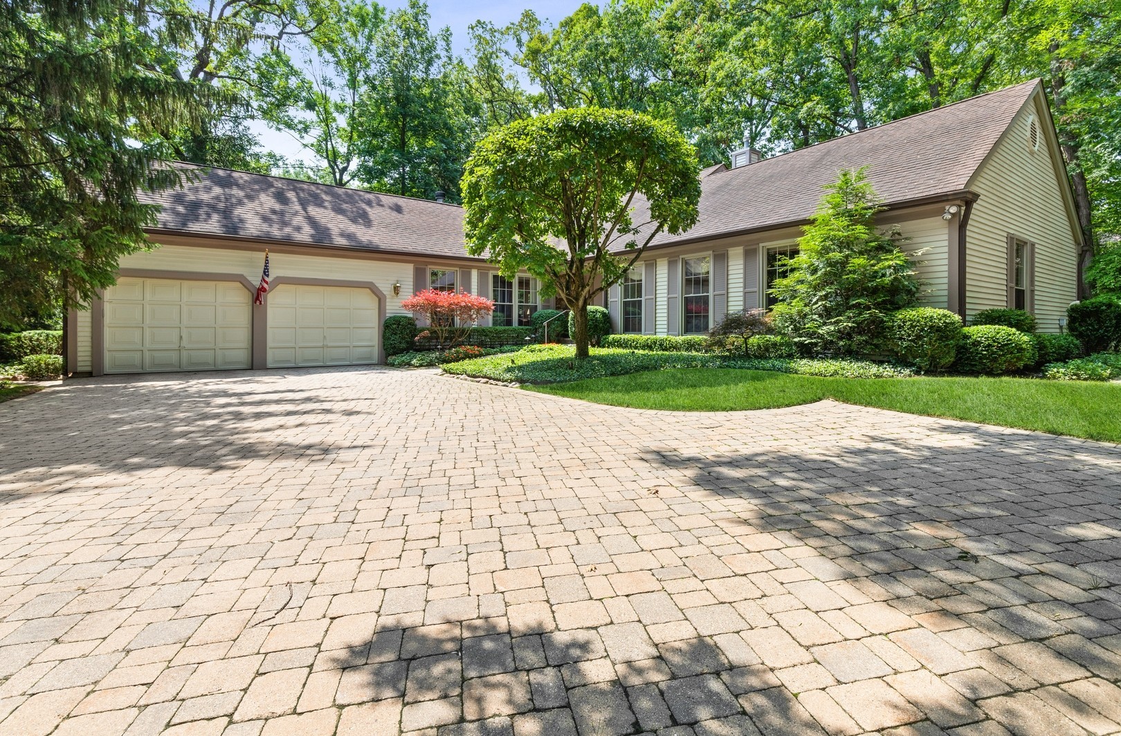 239 Buckminster Court Property Photo