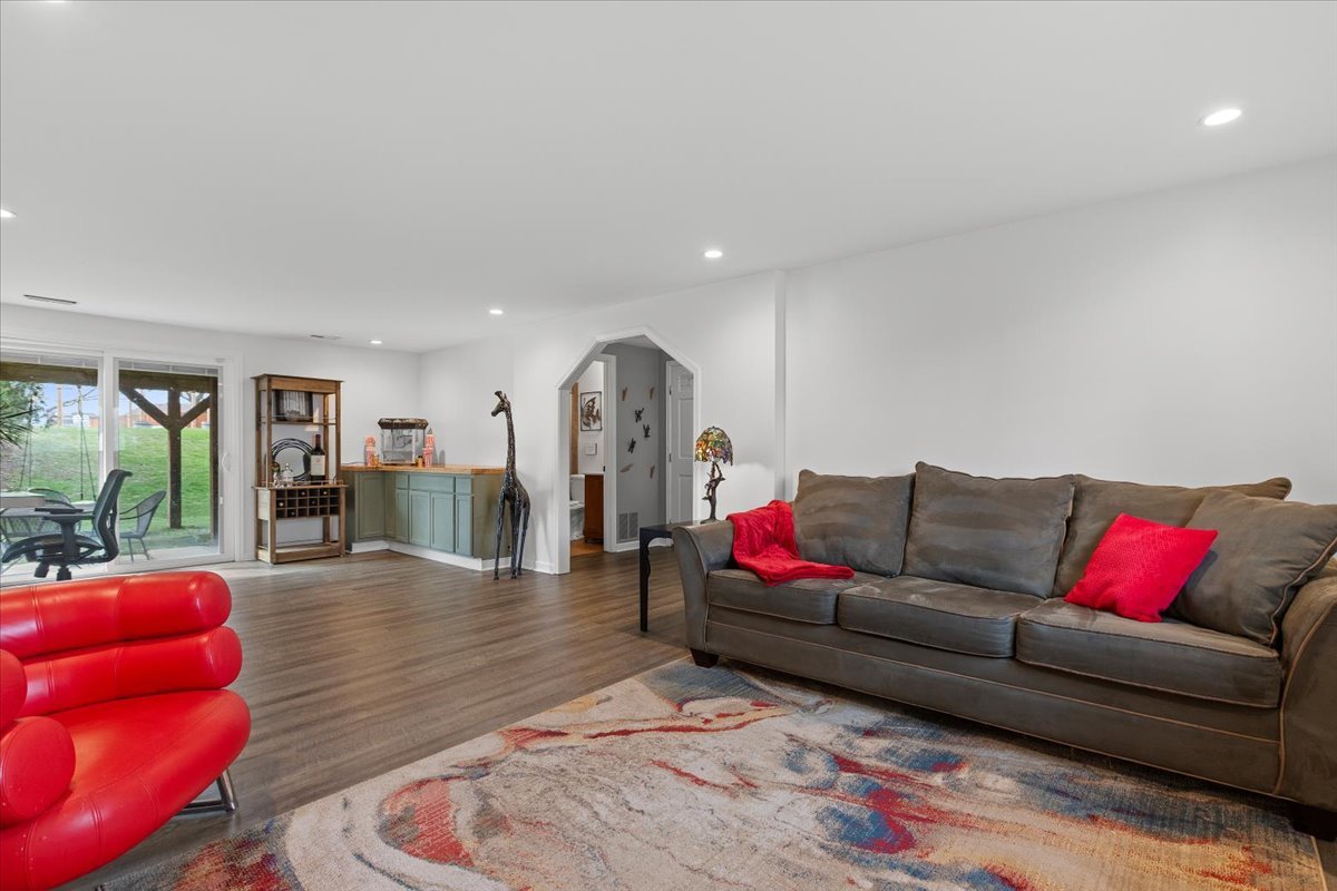 105 Wallace Street Property Photo 14
