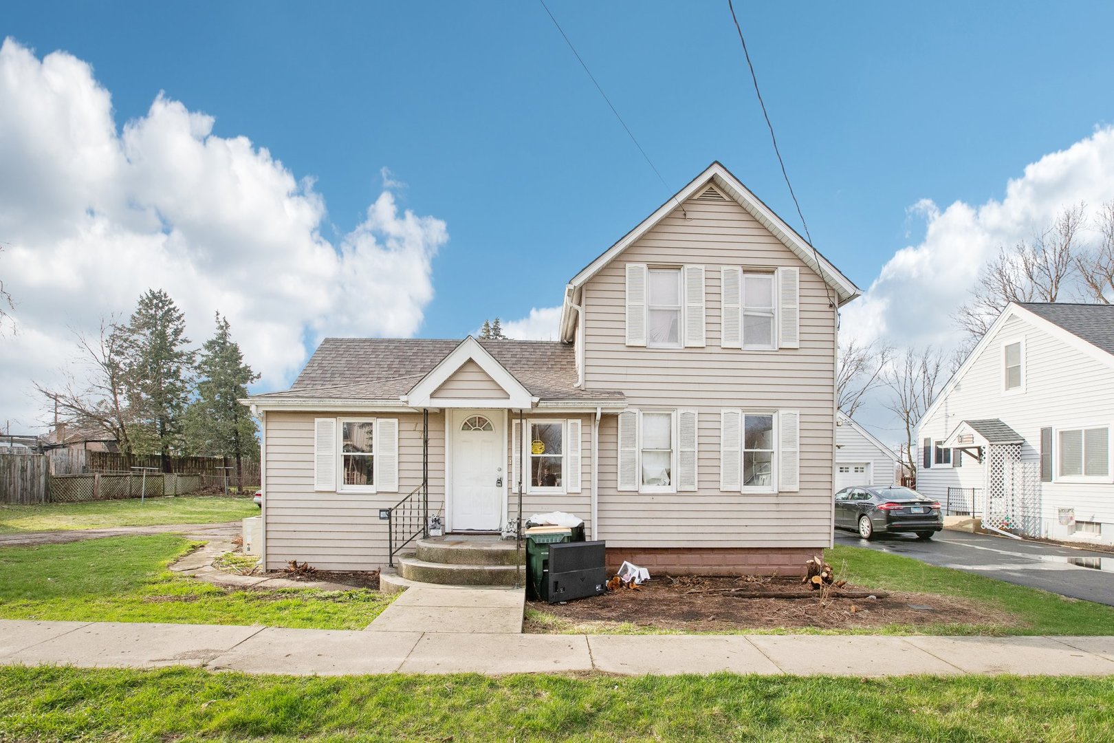 174 E Center Street Property Photo