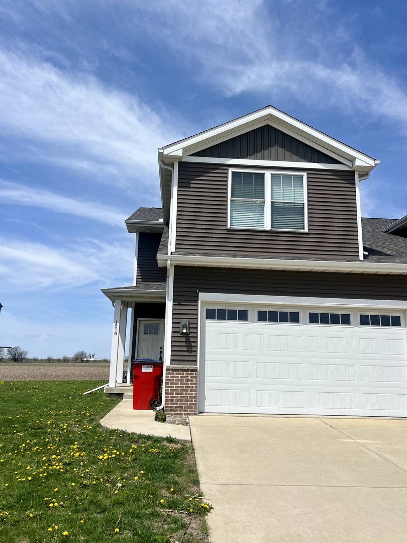 1518 Stonebluff Court Property Photo 1