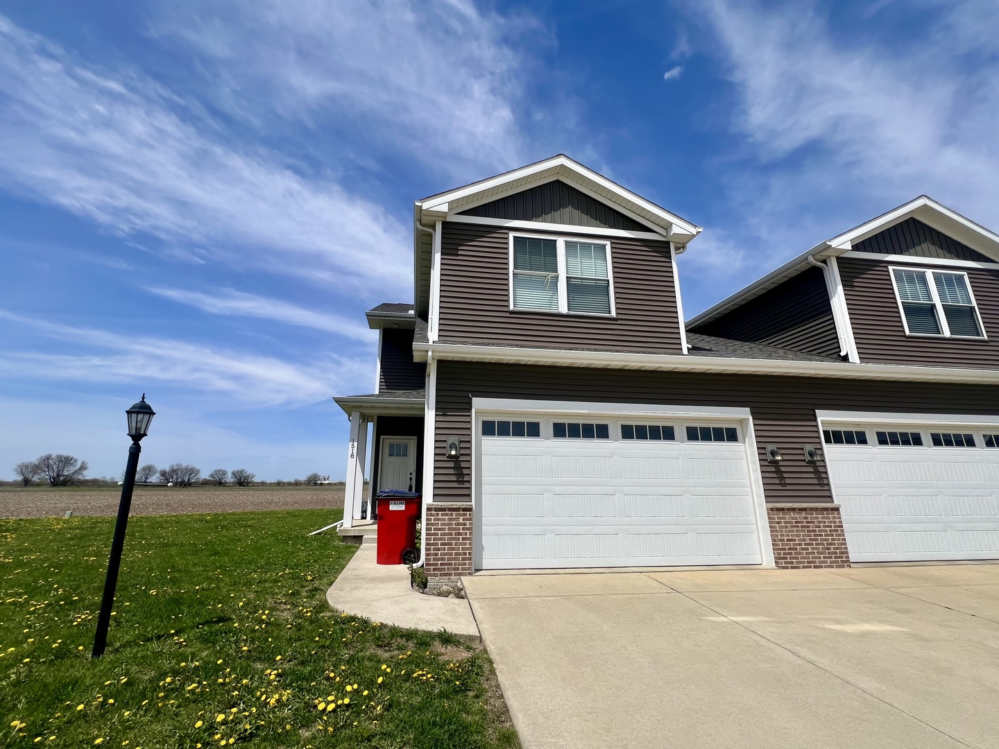 1518 Stonebluff Court Property Photo 2