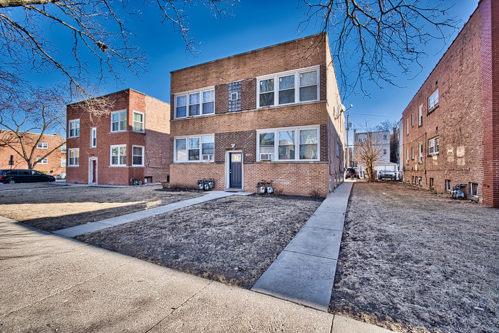 8251 N Kilpatrick Avenue Property Photo