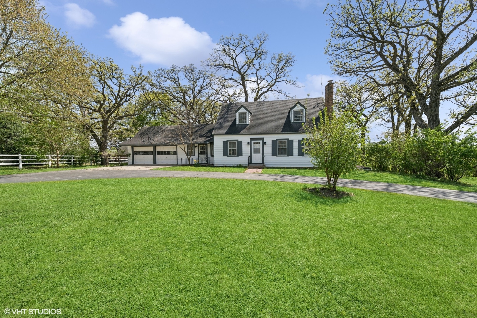 13915 Davis Road Property Photo 1