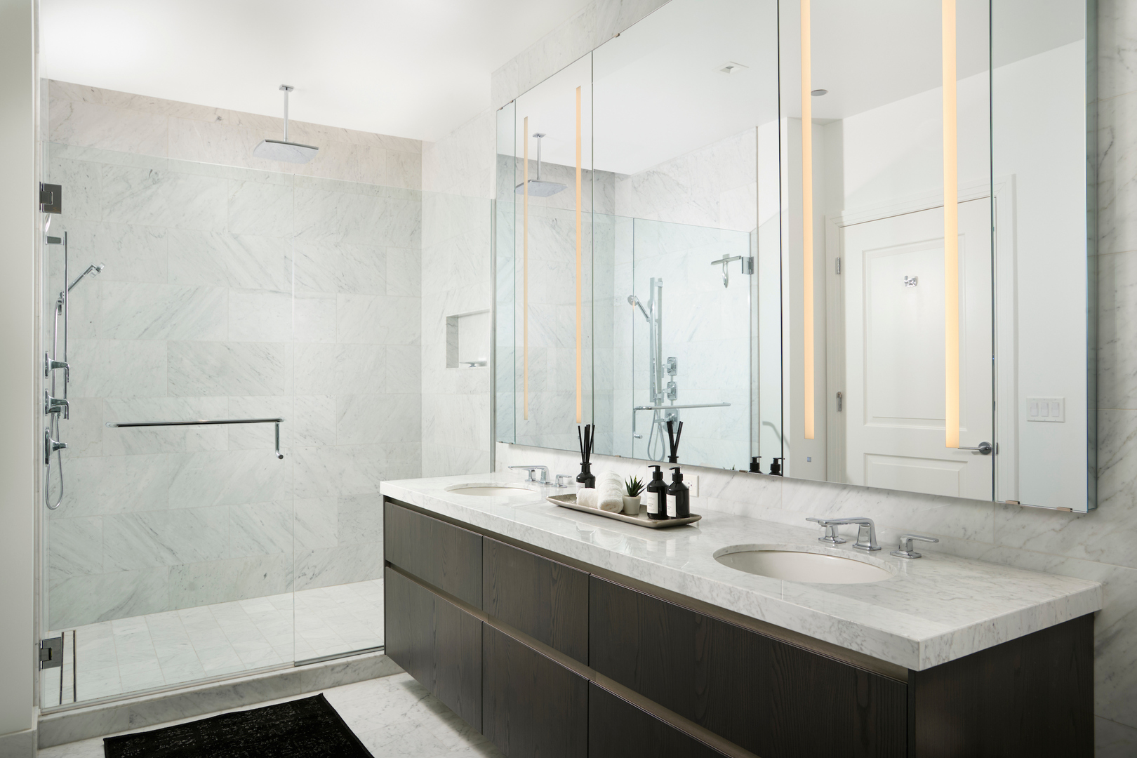 363 E Wacker Drive 2201 Property Photo 16